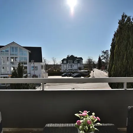 Haus Oceanfront, 11 *